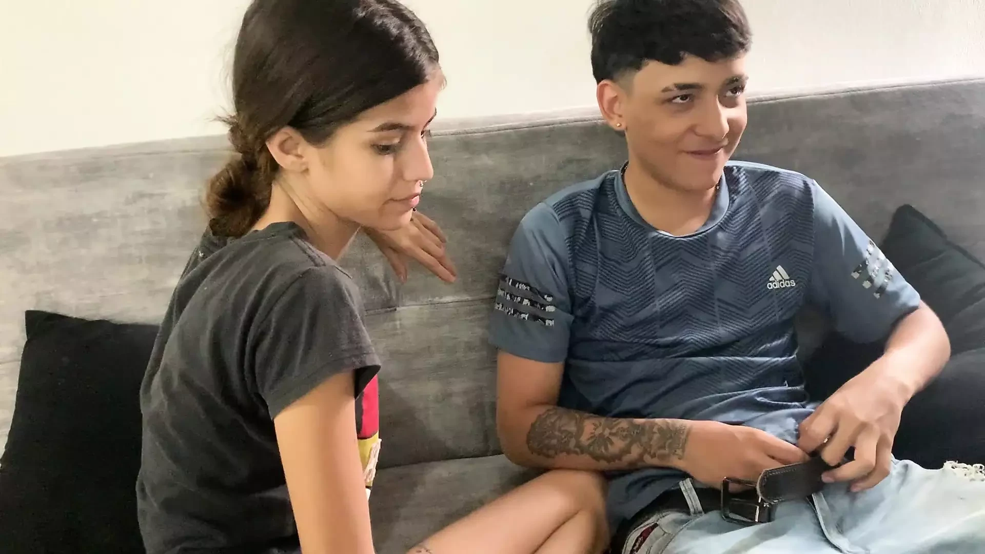 Playing With My Step Sister Porn – Steamy POV Gaming Turns Into Fun